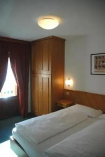 Hotel Piccolo Tibet Livigno 3*,